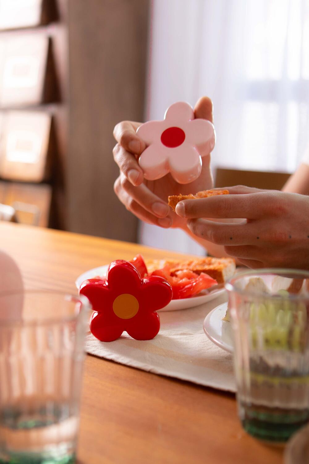 Daisy salt & pebersæt - rød/pink